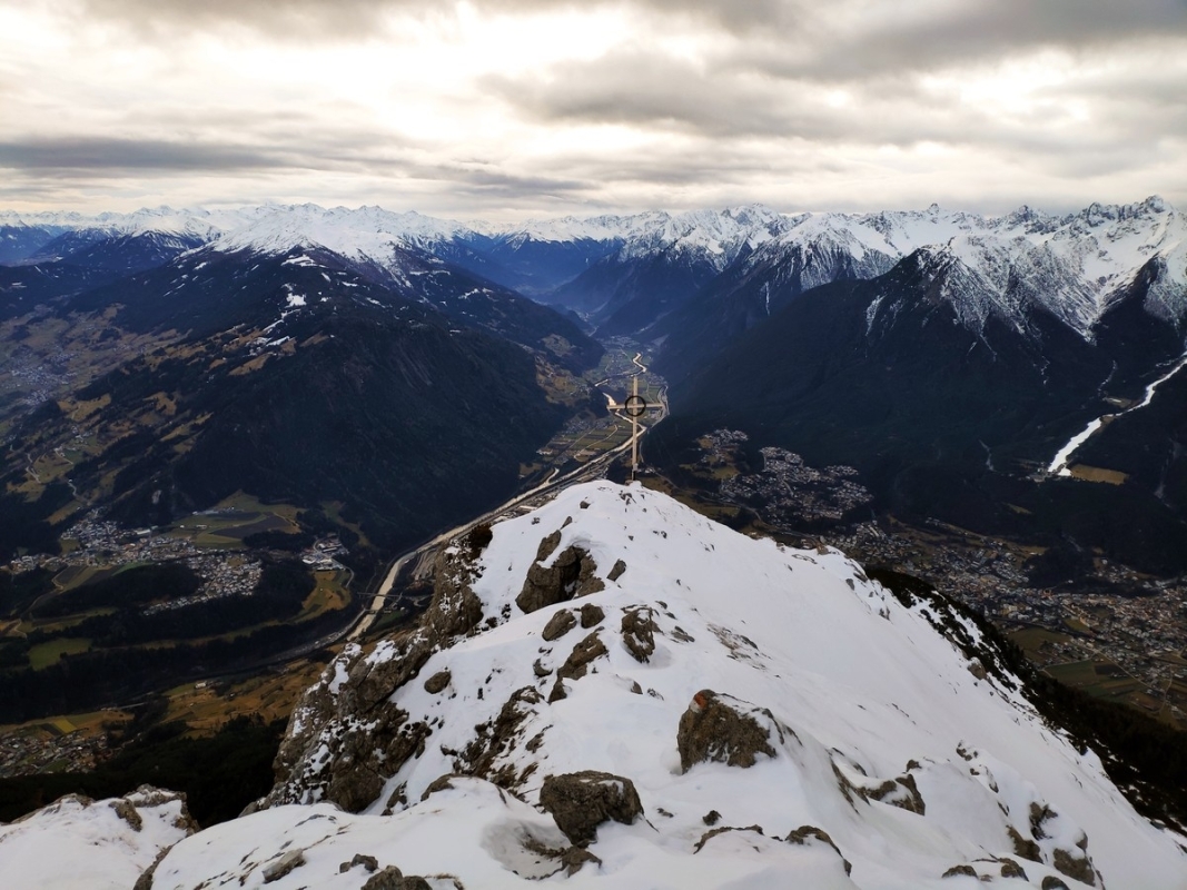 Karröster Kreuz bzw. Tschirgant-Westgipfel Karröster Kreuz bzw. Tschirgant-Westgipfel