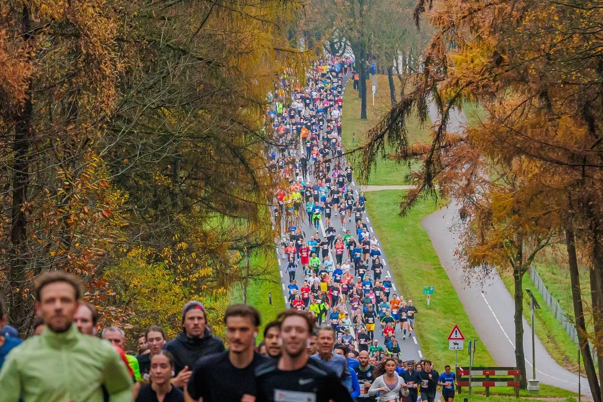 Zevenheuvelenloop Nijmegen 2025 (© Sjoerd Tullenaar) Zevenheuvelenloop Nijmegen 2025 (© Sjoerd Tullenaar)