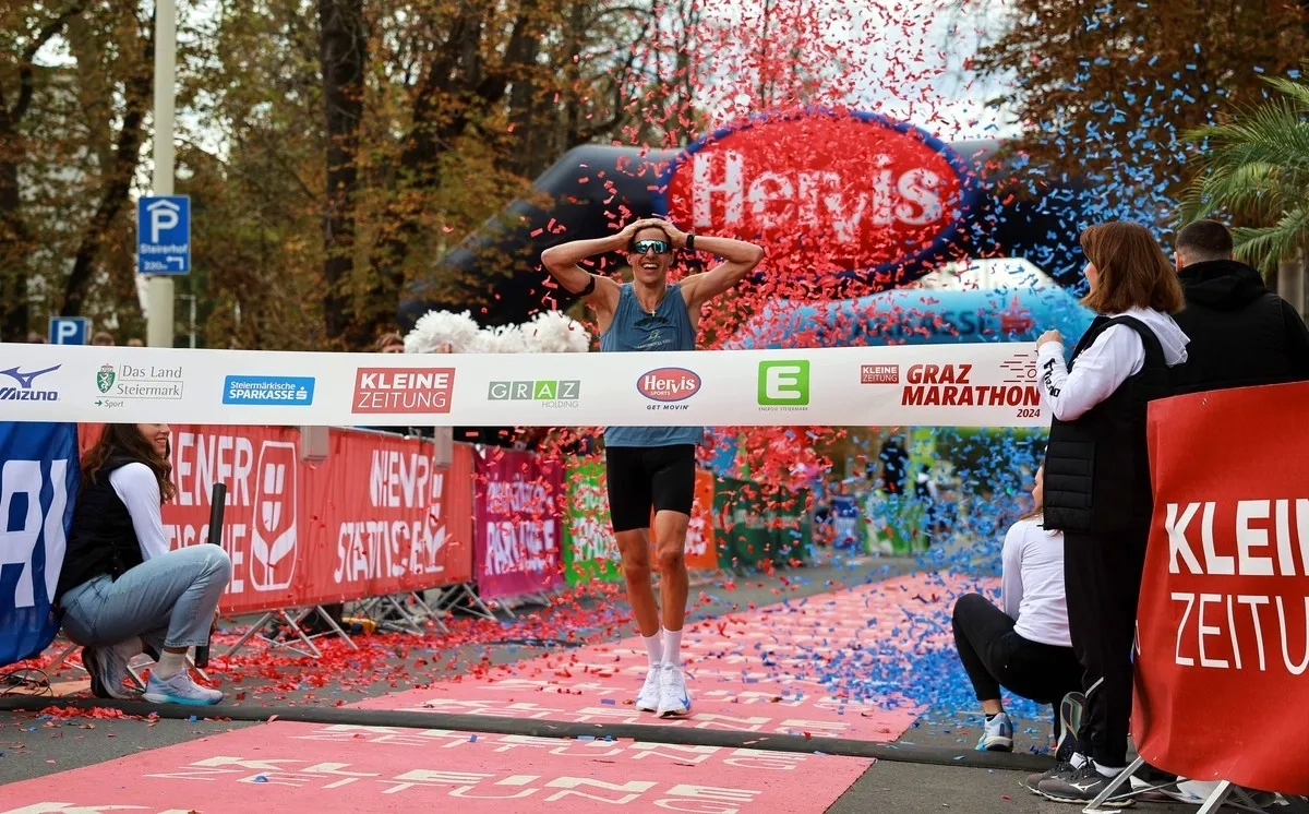 Graz Marathon 2024 Sieger Lukas Hollaus (Foto: © grazmarathon/gepa) Graz Marathon 2024 Sieger Lukas Hollaus (Foto: © grazmarathon/gepa)