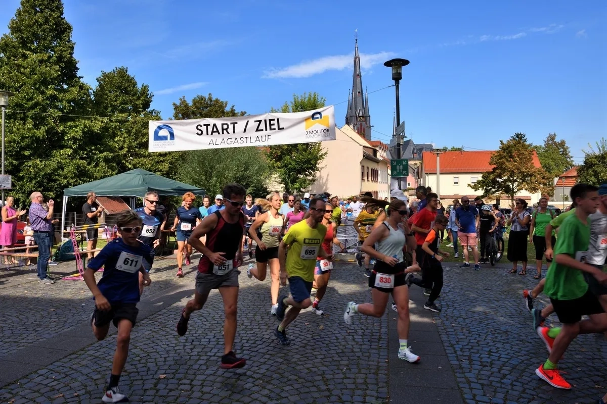 Alagastlauf 2023: Start 5 km und 10 km (Foto: © Veranstalter) Alagastlauf 2023: Start 5 km und 10 km (Foto: © Veranstalter)