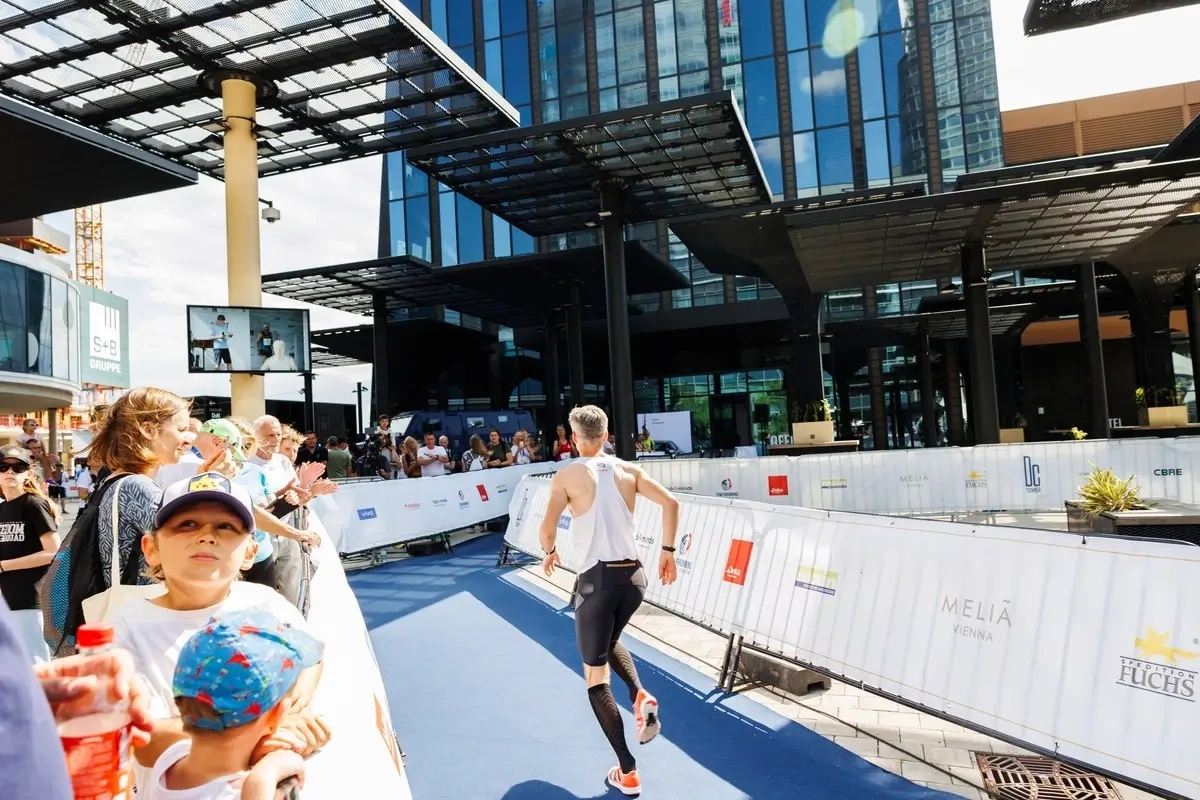 DC Tower Run 2024 (Foto: © Sima Prodinger) DC Tower Run 2024 (Foto: © Sima Prodinger)