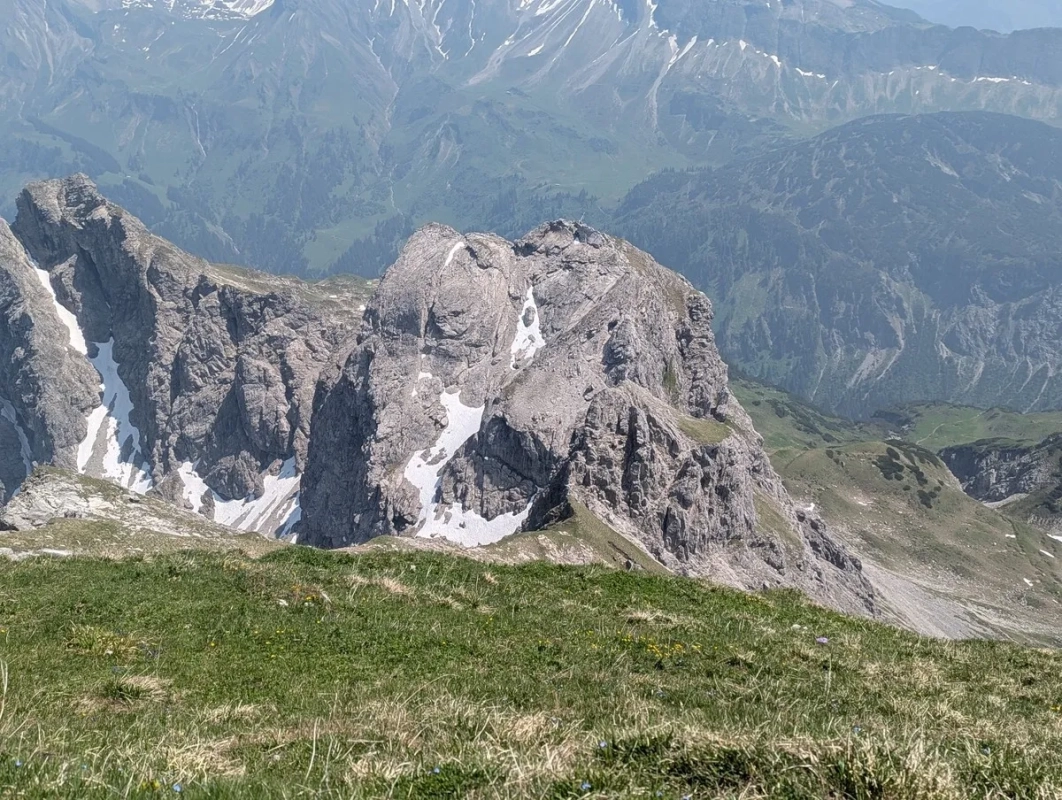 Blick auf den Angererkopf im Juni 2025 Blick auf den Angererkopf im Juni 2025