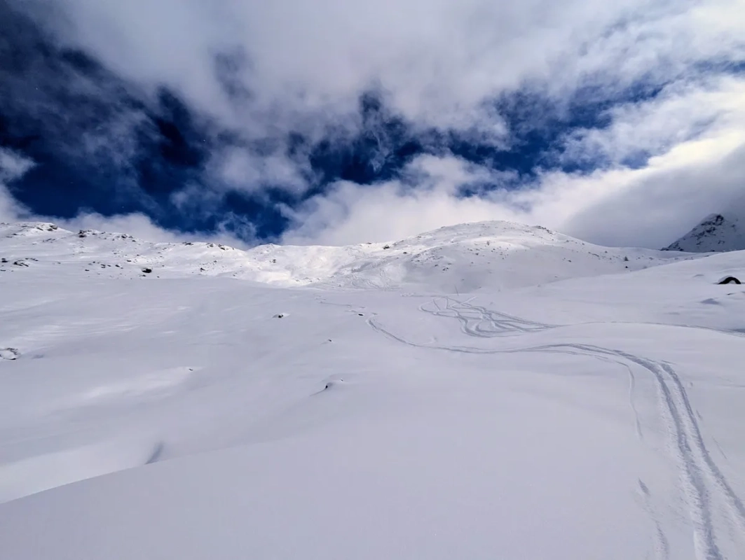 Skitour Schaflegerkogel 24: Blick auf die tollen Abfahrtshänge. Skitour Schaflegerkogel 24: Blick auf die tollen Abfahrtshänge.