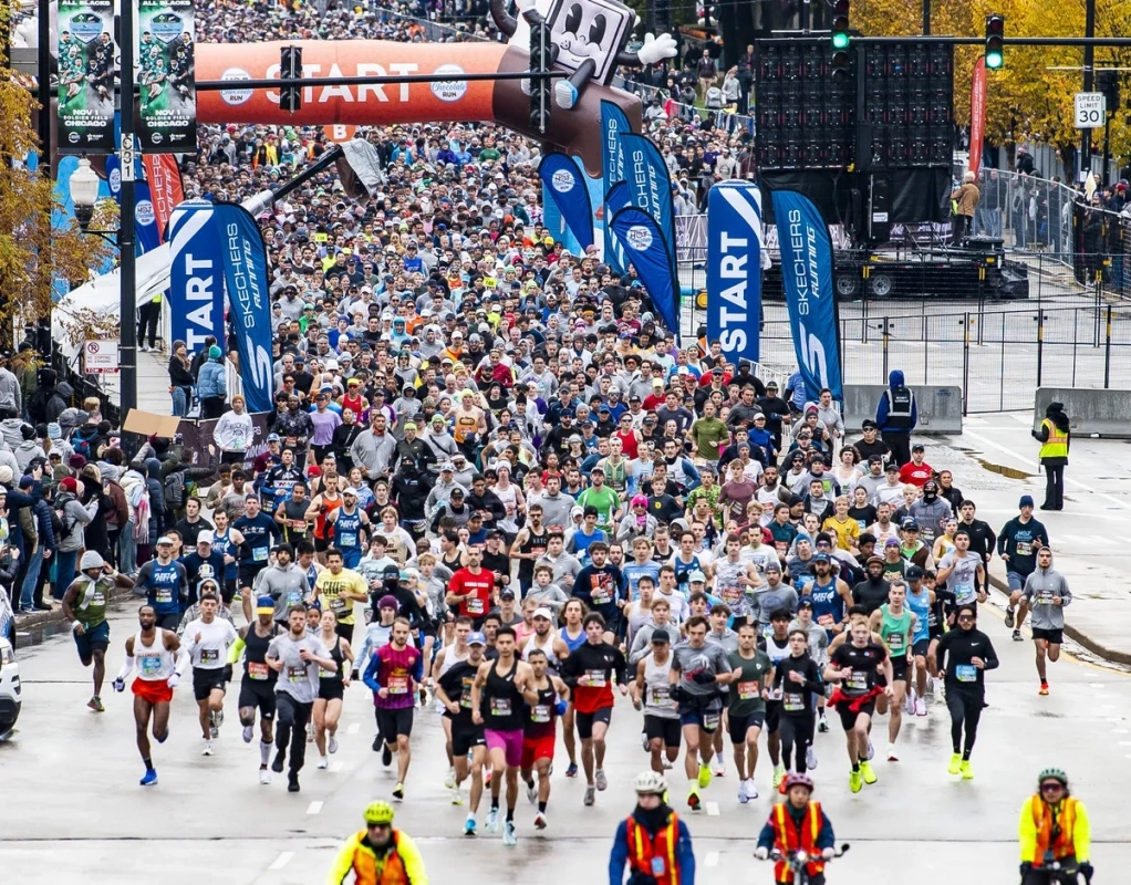 Hot Chocolate Run Chicago 2025 (© USA TODAY NETWORK Ventures Hot Chocolate Run Chicago) Hot Chocolate Run Chicago 2025 (© USA TODAY NETWORK Ventures Hot Chocolate Run Chicago)