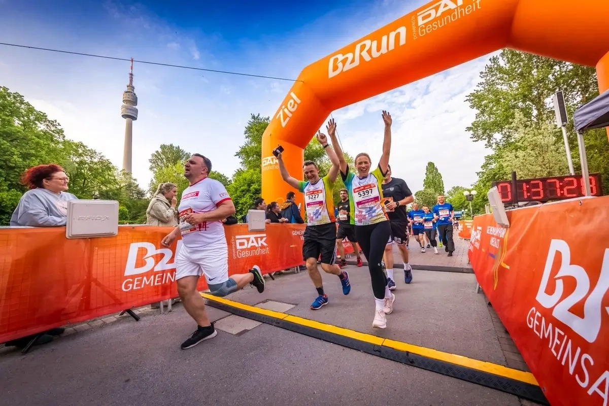 Zieleinlauf beim B2RUN Dortmund 2024. Foto: © B2Run / Stephan Schuetze Zieleinlauf beim B2RUN Dortmund 2024. Foto: © B2Run / Stephan Schuetze