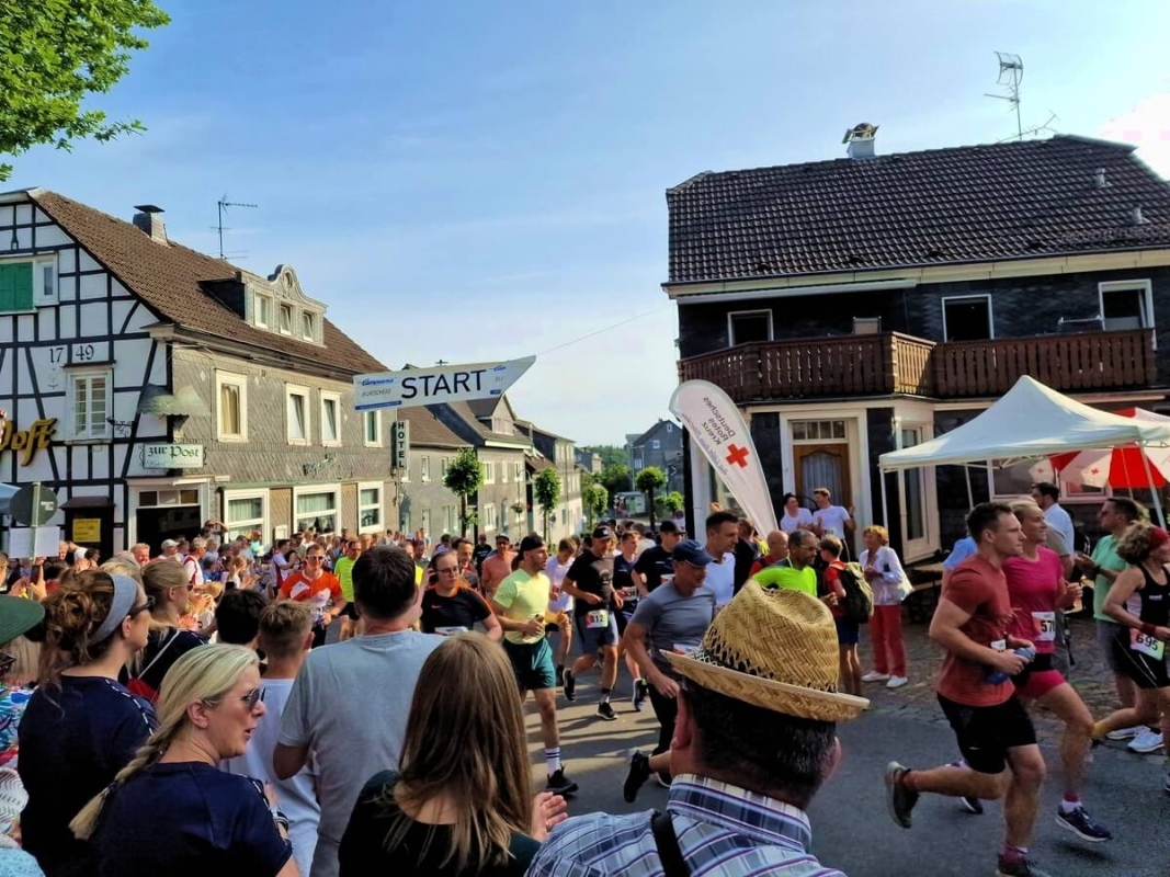Mittsommernachtslauf CVJM Dhünn 2023, Foto: © Veranstalter Mittsommernachtslauf CVJM Dhünn 2023, Foto: © Veranstalter
