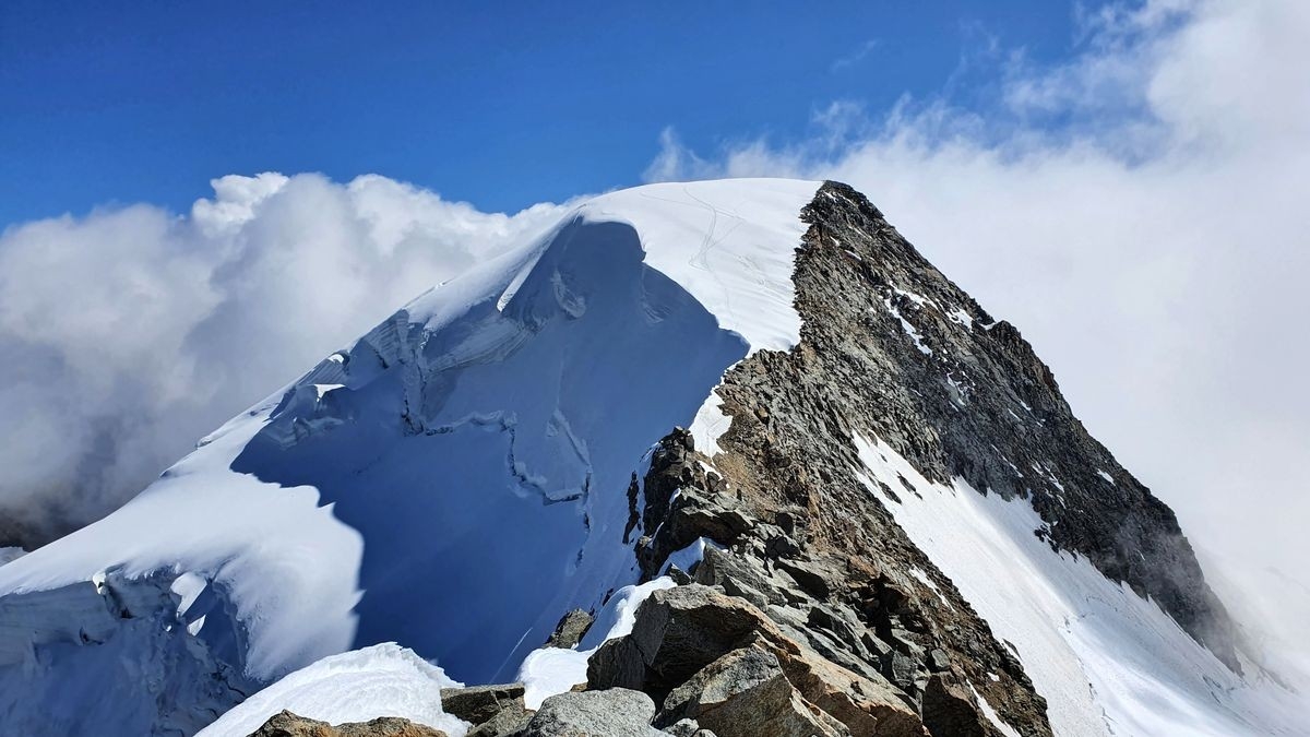 Blick vom Piz Spinas auf den Piz Palü Blick vom Piz Spinas auf den Piz Palü