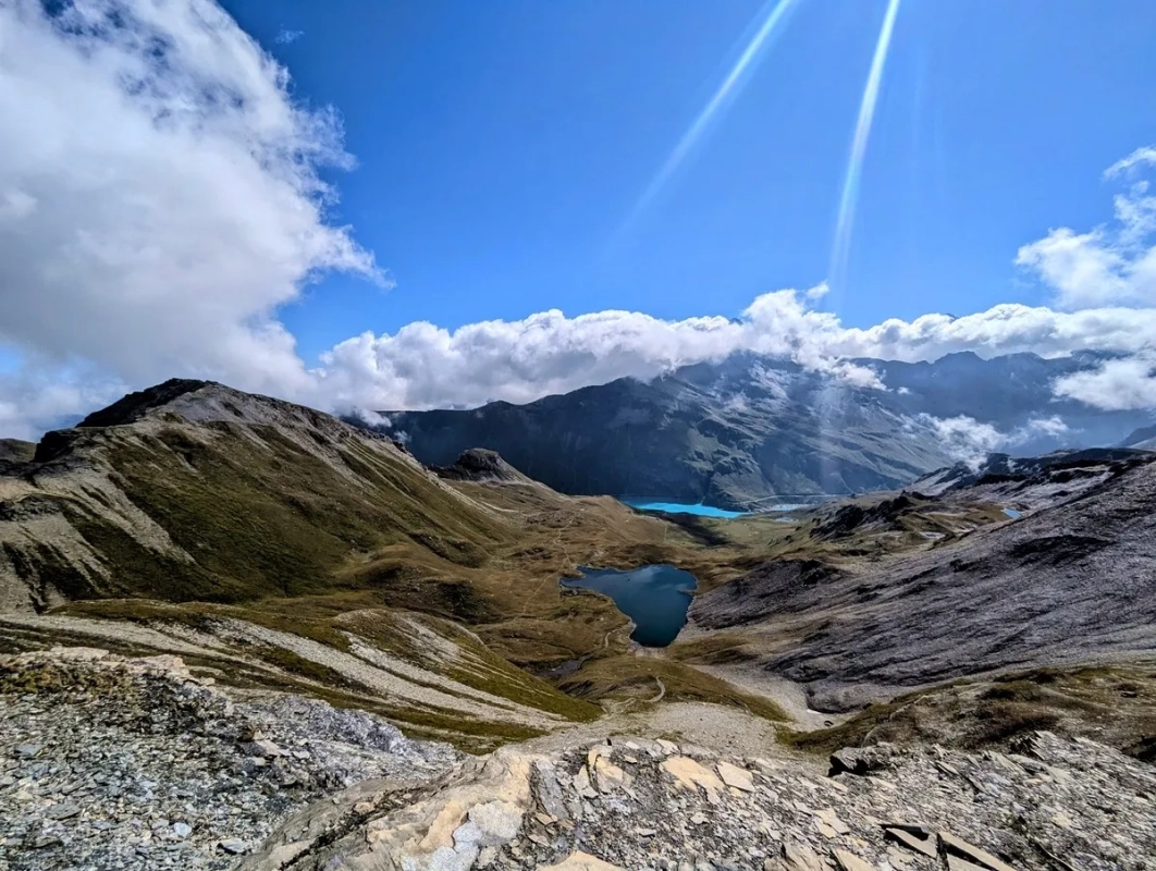 Sasseneire Rundtour 13: Traumhafter Blick Richtung Osten. Sasseneire Rundtour 13: Traumhafter Blick Richtung Osten.