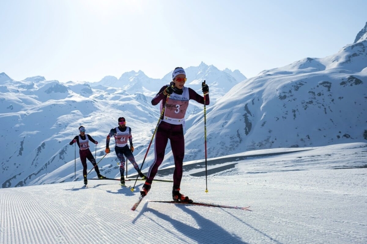 Bei der dreitägigen Langlauf-Eventserie Galtür Nordic Volumes messen sich Hobbyläufer und Profis Seite an Seite auf den Galtürer Loipen. © TVB Paznaun - Ischgl