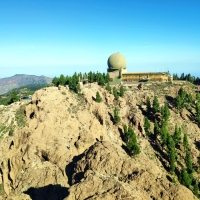 Morro de la Agujereada 15: Aussicht vom Gipfel Richtung Pico de las Nieves und Observatorium.