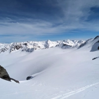 Skitour Schuchtkogel 35: Nun folgt eine fast 2.000 Höhenmeter lange Abfahrt bis ins Tal.