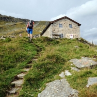 Nach gut zwei Stunden ist die Alte Prager Hütte erreicht.
