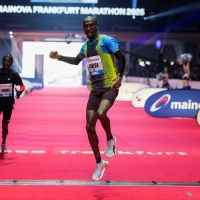 Frankfurt Marathon 2025: Taresa Bekuma auf Platz 2 knapp vor Shura Tola