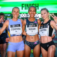 Miriam Dattke wiederholt ihren Sieg bei der adidas Runners City Night 2023. Foto: SCC EVENTS_camera4