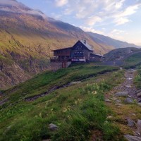 Hochwilde 06: Blick zurück auf die Langtalereckhütte
