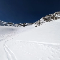Skitour Hoher Seeblaskogel 11: Nun wird es im Aufstieg halbrechts endlich etwas steiler.