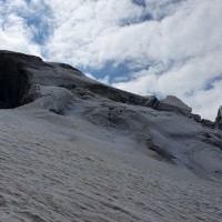 Bernina-Überschreitung 94: Die steile Flanke im Abstieg des Piz Palü ist geschafft. Nun geht es lange über den Gletscher bergab