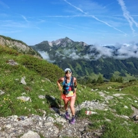 Eine Läuferin beim Obertauern Trailrun Summit
