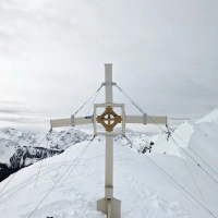 Peistakogel Gipfelkreuz im Winter 2024