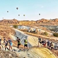 Mitten in der Türkei findet mit dem Cappadocia Ultra-Trail einer der atemberaubendsten Trailruns Asiens statt