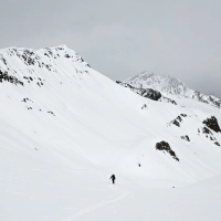 Skitour Hohe Köpfe 12: Blick zurück mit Vertinesbleiskopf.