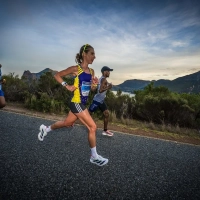 Two Oceans Marathon 2026 mit Siegerin Gerda Styn